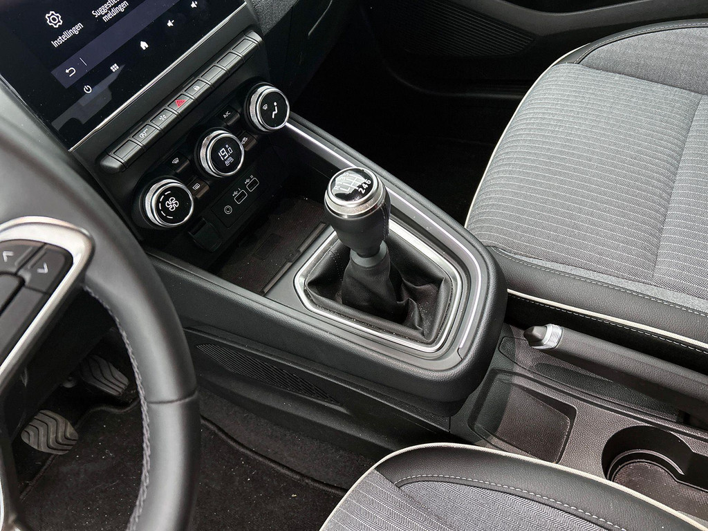 Renault Clio 1.0 TCe 90 GPF techno 43745668-13.jpg | JAMES Autoservice Tilburg