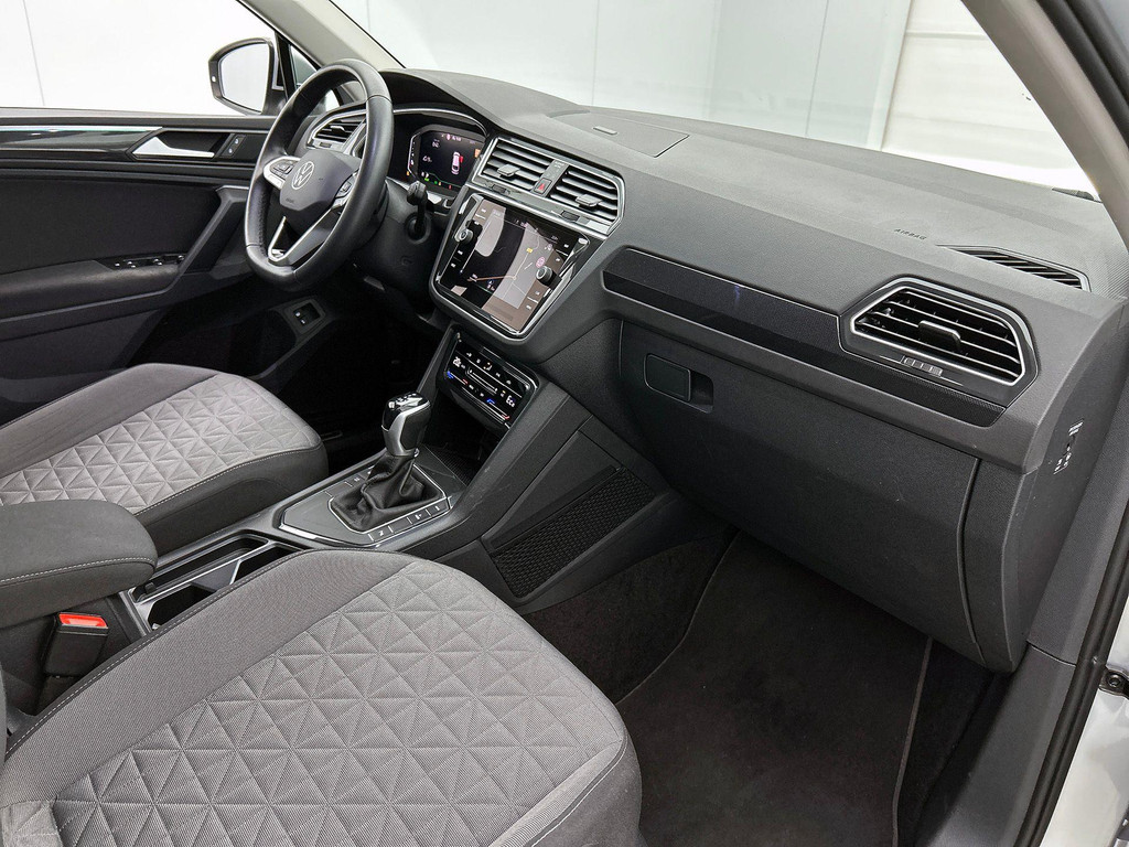 Volkswagen Tiguan 1.4 TSI eHybrid 245PK 53133518-21.jpg | JAMES Autoservice Tilburg