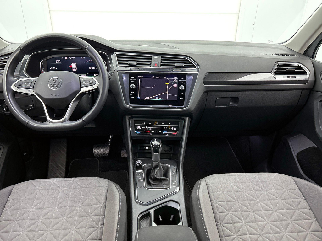 Volkswagen Tiguan 1.4 TSI eHybrid 245PK 53133518-23.jpg | JAMES Autoservice Tilburg