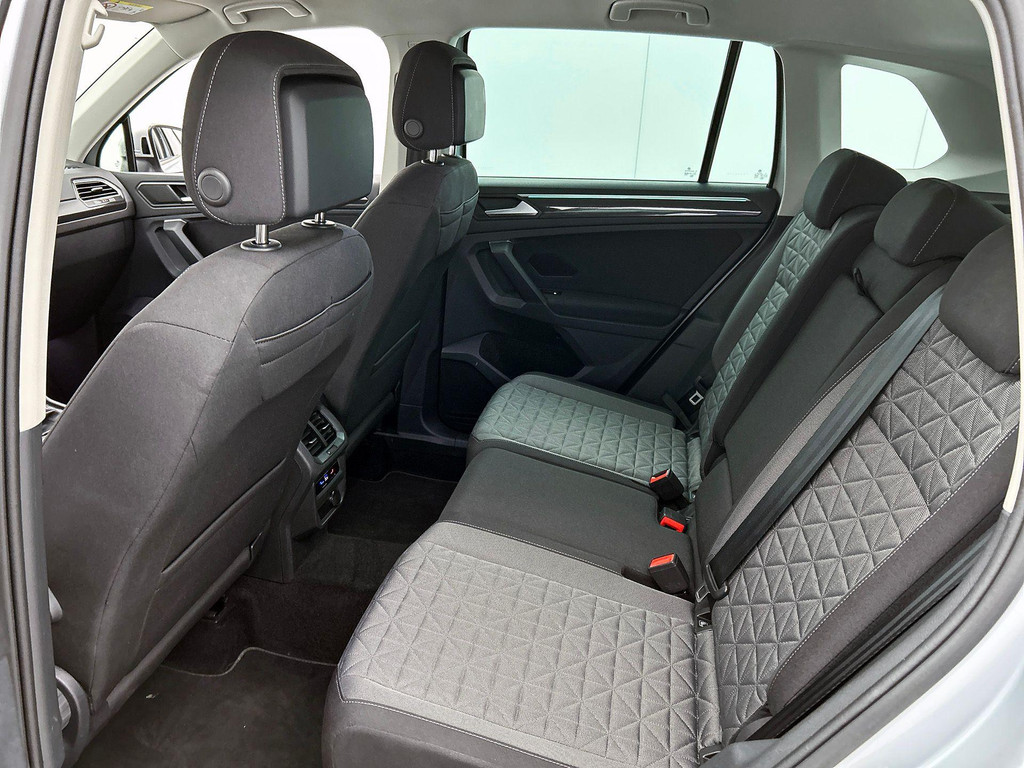 Volkswagen Tiguan 1.4 TSI eHybrid 245PK 53133518-28.jpg | JAMES Autoservice Tilburg